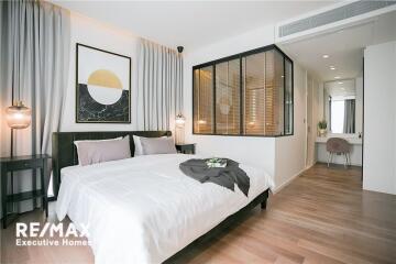 A beautiful unit with an effortlessly accessible condominium to BTS and MTR Asoke in the Sukhumvit area.