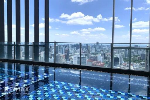 Stylish Condo with Easy Access to BTS Phrom Phong and Sukhumvit Area