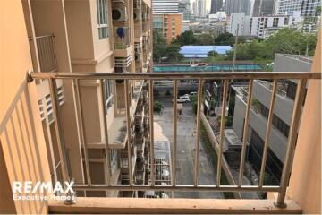 PG 2 condominium only 5 mins walk from MRT Rama 9 for sale with the tenant guaranteed returns.