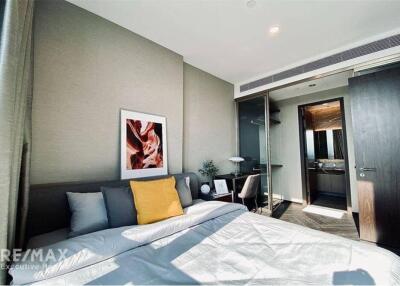 A fully luxury-furnished unit condominium on Sukhumvit 36 is the most convenient access to anywhere in Bangkok.
