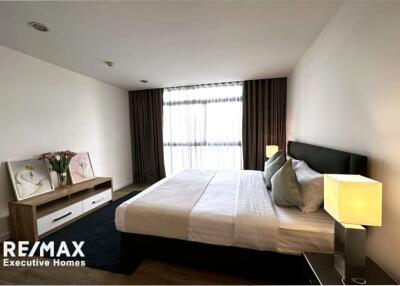 "Luxurious 2BR Condo in Central Bangkok - Rent Today!"