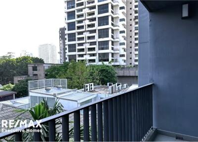 Luxurious 3-Bedroom Condo with Stunning Views in Sukhumvit 49/Thonglor 13