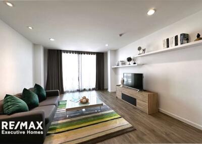 A luxury furnished condominium located in Thong Lor only 10 minutes walk by BTS Thong Lor.