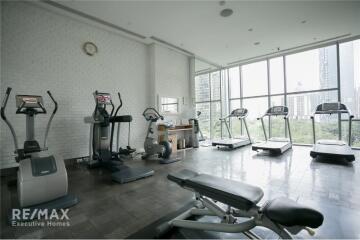 Luxury Serviced Residences near BTS Phloen Chit - Exclusive Embassy and Shopping District - 10 Mins Walk