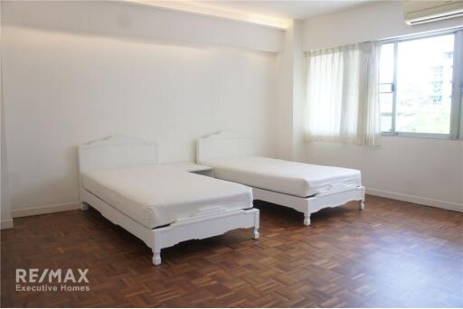 Family-Friendly and Pet-Welcoming Apartment with a Close-Knit Community, Just Steps from Thong Lor Main Road