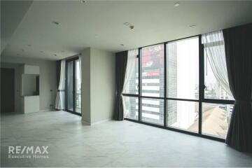 Unfurnished Room in Prime Location at Monument Thong Lor Condo - CBD Convenience in Bangkok