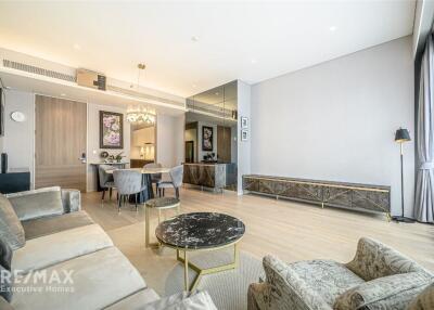 Sophisticated Condo with BTS Thong Lo Access, 17 Mins Walk Away