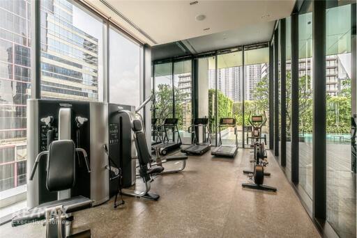 Sophisticated Condo with BTS Thong Lo Access, 17 Mins Walk Away