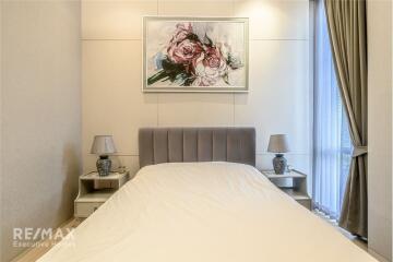 Sophisticated Condo with BTS Thong Lo Access, 17 Mins Walk Away