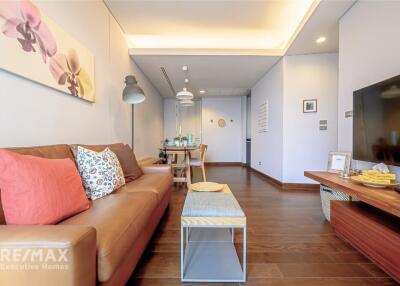 Stunning Condo with Seamless Access to BTS Phrom Phong on Sukhumvit 24