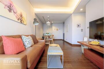 Luxurious Condo with Direct Access to BTS Phrom Phong on Sukhumvit 24