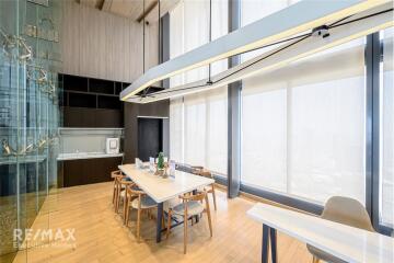 Luxurious Condo with Direct Access to BTS Phrom Phong on Sukhumvit 24