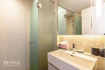 Luxurious Condo with Direct Access to BTS Phrom Phong on Sukhumvit 24