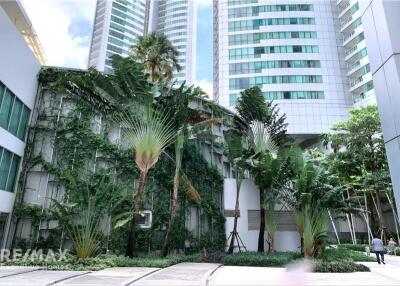 Luxurious Lakefront Condo near BTS Asok - Only 13 Mins Walk