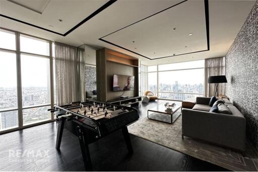 FOUR SEASONS PRIVATE RESIDENCES WATERFRONT LIVING