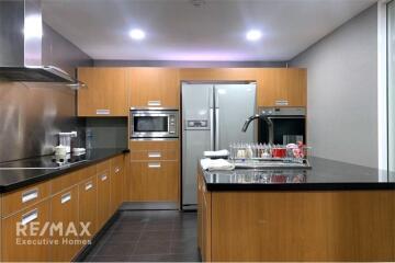 Luxurious Condo with BTS Thong Lo 10 Mins Walk - Silver Heritage Bangkok