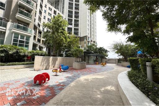 An affordable investment with guaranteed returns in prime location and open views only 7 minutes walk from MRT Rama 9.