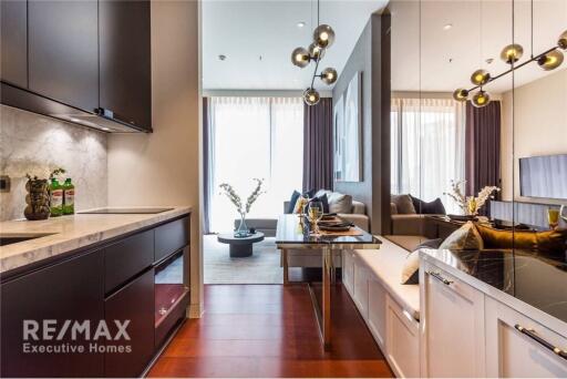 Luxury condo for rent with stunning views in prime location. Room plan designed by Ticha interior, an awarded International Home staging "Best Luxury Home Staging".