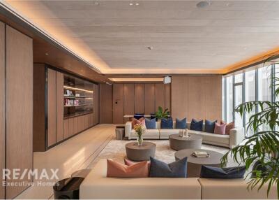 A FREEHOLD RESIDENCE SITUATED ON ONE OF THE MOST VALUABLE AND DESIRABLE LAND PLOTS IN BANGKOK