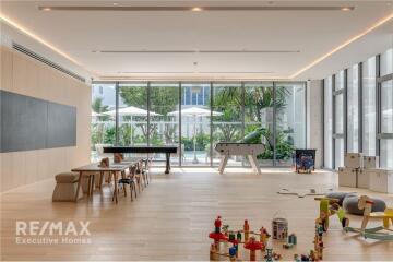 A FREEHOLD RESIDENCE SITUATED ON ONE OF THE MOST VALUABLE AND DESIRABLE LAND PLOTS IN BANGKOK
