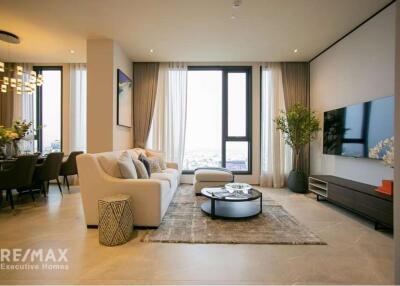 Beautiful 3 Bedrooms 3 Bathrooms Condo on Sukhumvit Road, 7 Mins Walk to BTS Nana