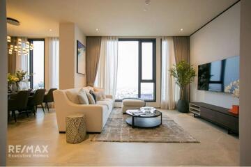 Beautiful 3 Bedrooms 3 Bathrooms Condo on Sukhumvit Road, 7 Mins Walk to BTS Nana