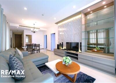 A vivacious area with easy access to anywhere in the Sukhumvit, Ekkamai, and Thonglor areas.