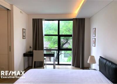 Effortlessly access condominium to BTS Ekkamai and Sukhumvit area.