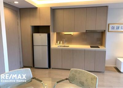 Effortlessly access condominium to BTS Ekkamai and Sukhumvit area.