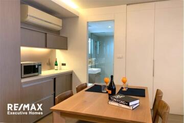 Effortlessly access condominium to BTS Ekkamai and Sukhumvit area.