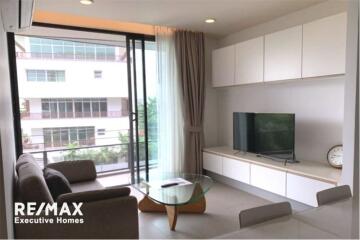 Contemporary style apartment in a very quiet and convenient area with pet-friendly locate on Ekkamai 22.