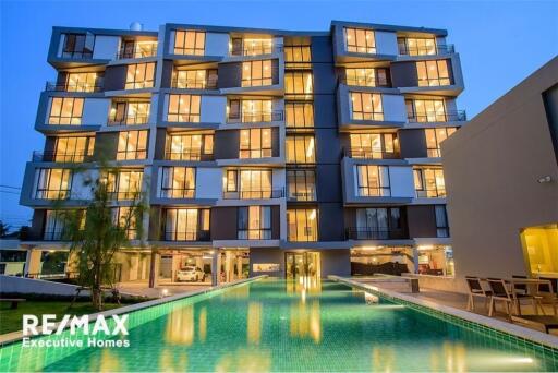 Contemporary style apartment in a very quiet and convenient area with pet-friendly locate on Ekkamai 22.