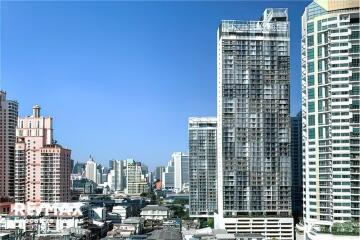 Newly renovated with modern style condominium pet-friendly located on Sukhumvit 24