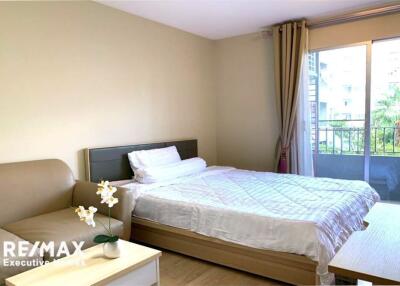 Nice and very new room with swimming pool view with 7 mins walk to BTS Udomsuk.
