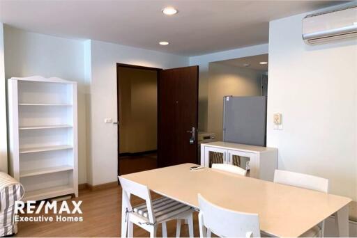 Great value and fully furnished condominium in a quiet and convenient area a 4-minute walk to BTS Ekkamai.