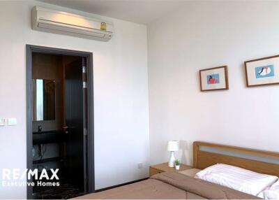 Modern Condo with Spectacular View, 7 Mins Walk to BTS Asoke