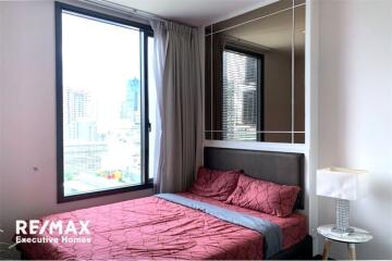 A modern with a spectacular view condominium 3 mins walk to BTS Asoke/MRT Sukhumvit.