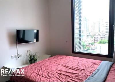 A modern with a spectacular view condominium 3 mins walk to BTS Asoke/MRT Sukhumvit.