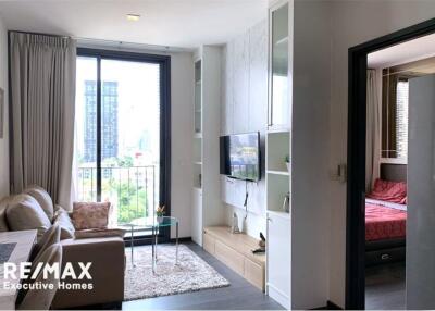 A modern with a spectacular view condominium 3 mins walk to BTS Asoke/MRT Sukhumvit.