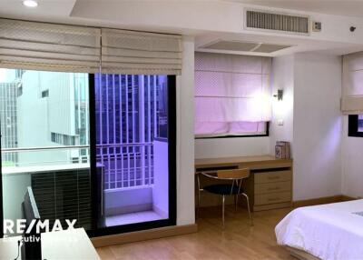 A fully furnished condominium in the CBD area is the most convenient access to anywhere in Bangkok.