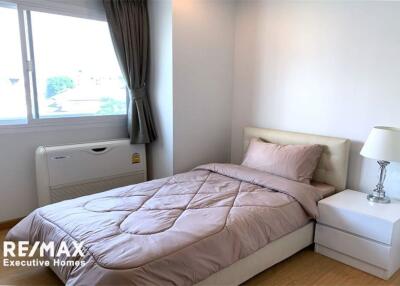 Pets-friendly and effortlessly accessible apartment to BTS Ekkamai and Sukhumvit area.