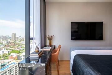 A fully luxury furnished Beatniq Sukhumvit 32 condominium in the CBD area is the most convenient access to anywhere in Bangkok.