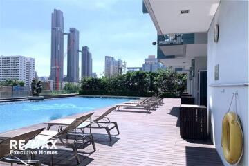 A large unit with an effortlessly accessible condominium to BTS Thonglor and Sukhumvit area.