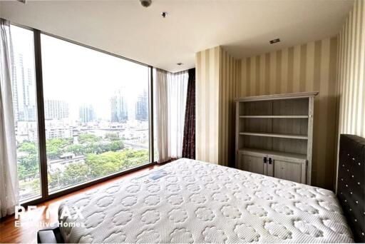 Contemporary Style Condo with Pet-Friendly Location on Sukhumvit 38