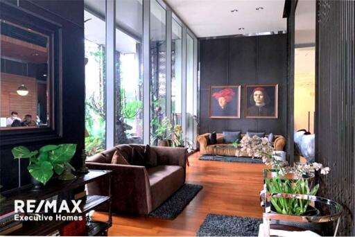Contemporary Style Condo with Pet-Friendly Location on Sukhumvit 38