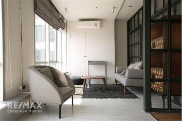 Condo next to the Chao Phraya River, near BTS Krung Thonburi, very low price.