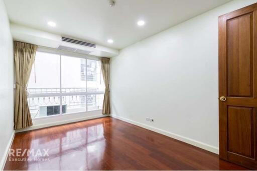 House Thanon Sarasin, 3 bedrooms, Wireless Road, Lumpini, Pathumwan