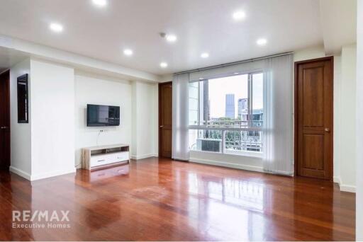 House Thanon Sarasin, 3 bedrooms, Wireless Road, Lumpini, Pathumwan