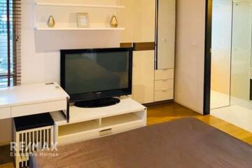 Luxurious Condo at The Madison  5 Mins Walk to BTS Phrom Phong