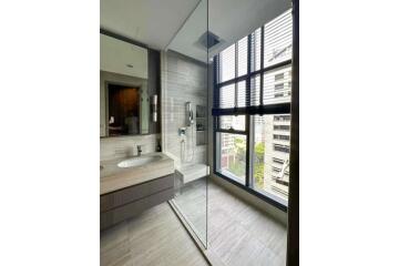 Hot Deal, the best conditions, Luxury Condo Diplomat Sathorn, next to Surasak Station